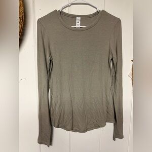 Lululemon hold tight long sleeve shirt